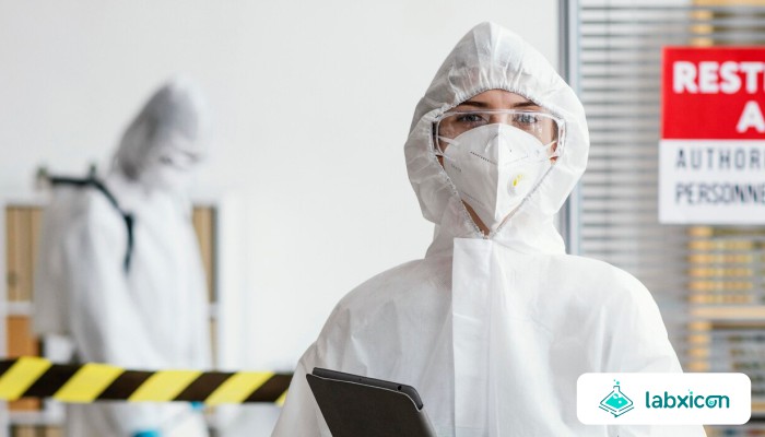 Prosedur Keamanan Laboratorium Modern Dari Penanganan Bahan Kimia hingga Penggunaan APD